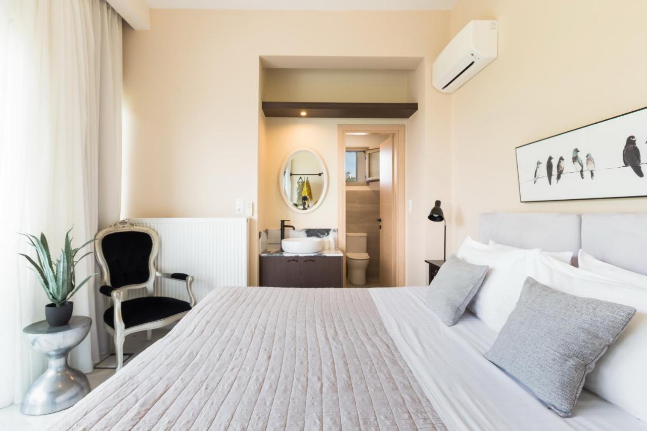 Lux Villa Mia With Heated Pool, 2Km To Beach & Childrens Area! Mikro Metochi Bagian luar foto