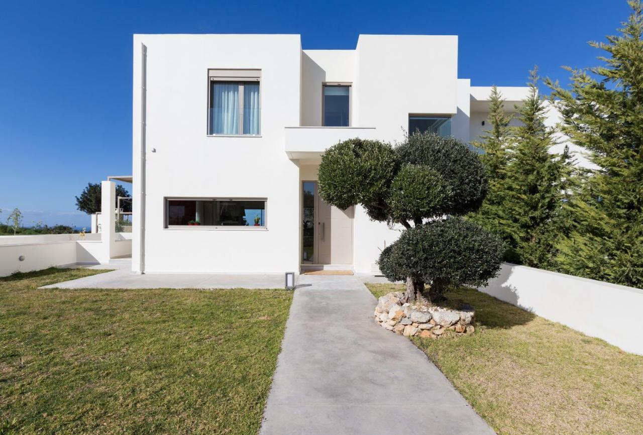 Lux Villa Mia With Heated Pool, 2Km To Beach & Childrens Area! Mikro Metochi Bagian luar foto
