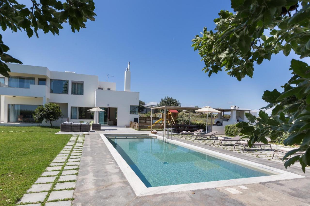 Lux Villa Mia With Heated Pool, 2Km To Beach & Childrens Area! Mikro Metochi Bagian luar foto