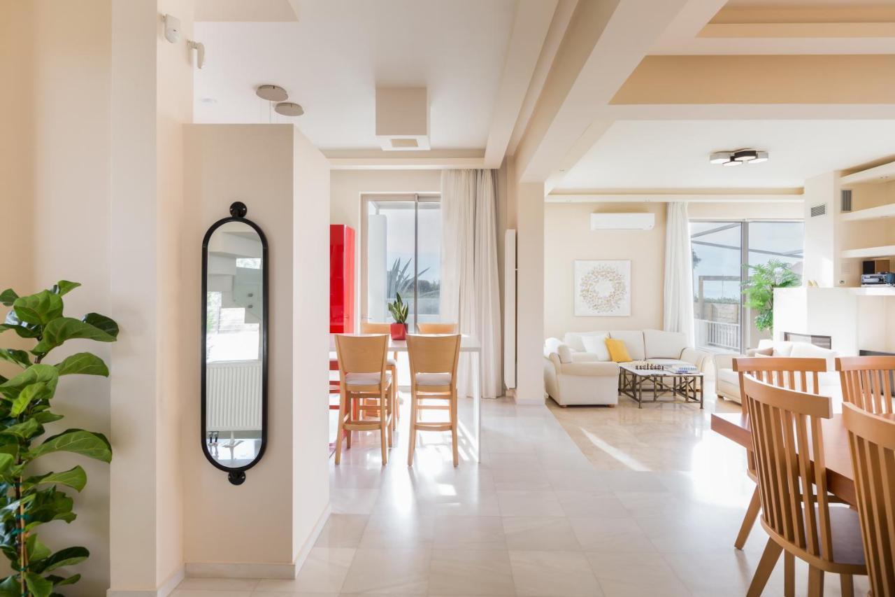 Lux Villa Mia With Heated Pool, 2Km To Beach & Childrens Area! Mikro Metochi Bagian luar foto