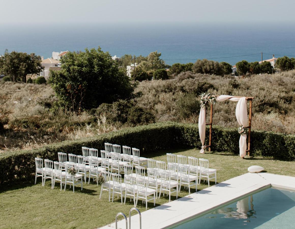 Lux Villa Mia With Heated Pool, 2Km To Beach & Childrens Area! Mikro Metochi Bagian luar foto