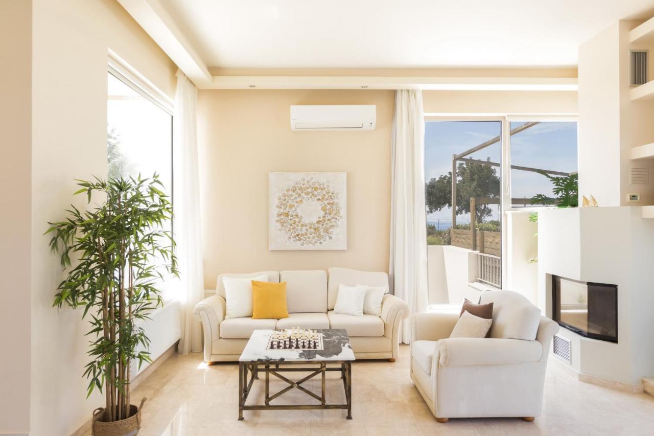Lux Villa Mia With Heated Pool, 2Km To Beach & Childrens Area! Mikro Metochi Bagian luar foto